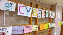 Cybermocni- dekoracja na spotkanie ze społecznością szkolną,
