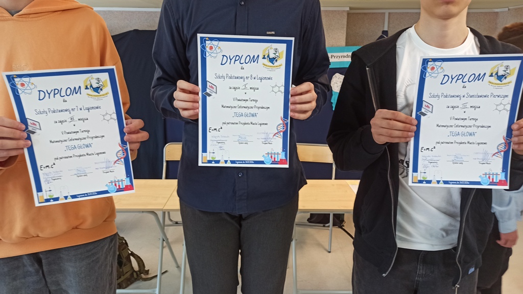 Więcej o: V Powiatowy Turniej Matematyczno -Informatyczno - Przyrodniczy  "Tęga Głowa"