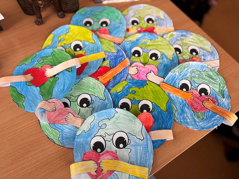 Więcej o: Dzień Ziemi w klasach 1-3 - Szkoła Promująca Zdrowie